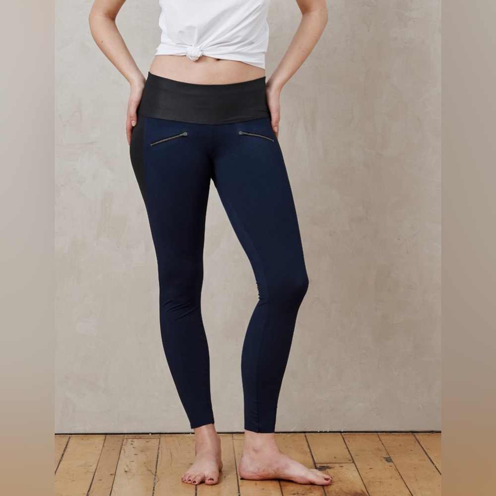 ADAY Throw And Roll Leggings Women's S Navy Blue Black Gold Zippers